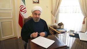 حسن روحانی در نامه به رهبر انقلاب چه قول و وعده‌هایی درباره برجام داد؟