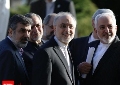 سیاست بازی دیپلمات ها با، 