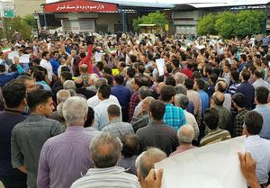 تشییع جان‌باختگان حادثه کازرون با حضور گسترده مردم