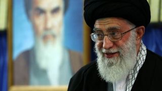 ۶ راهبرد مدیریتی رهبر انقلاب در هدایت پرونده هسته‌ای‏ 