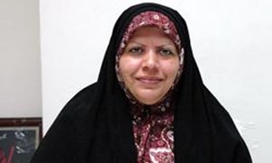 خانه‌نشینی یک مدیر کارآمد زن به دلیل استفاده از چادر! 