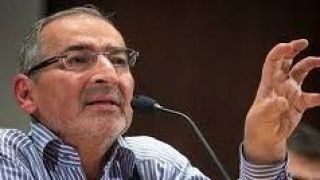 انتقاد تند کیهان از صادق زیباکلام 
