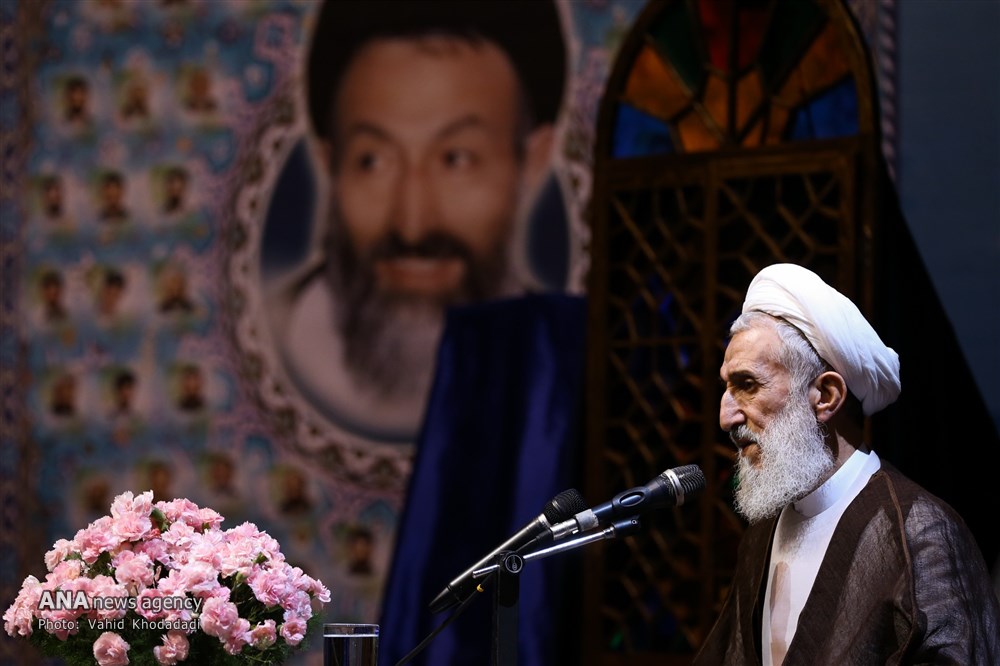 مسئولین کاری نکنند که برای حفظ انقلاب نیاز به خون افراد مظلوم شود