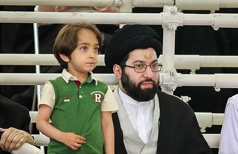 حضور فرزند رهبر انقلاب در رستوران +تصاویر 