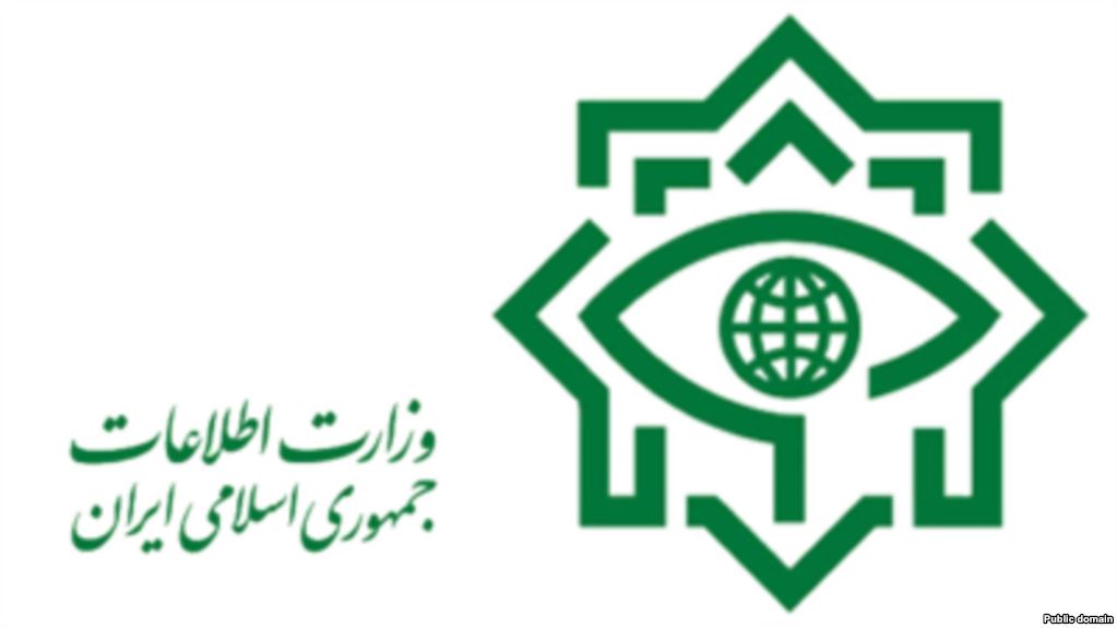 آیا مقابله با پادوهای دشمن وظیفه وزارت اطلاعات نیست؟!/ چه کسانی به عزیزان وزارت اطلاعات اجازه پیگیری و کشف سرنخ‌ها را نمی‌دهند؟!