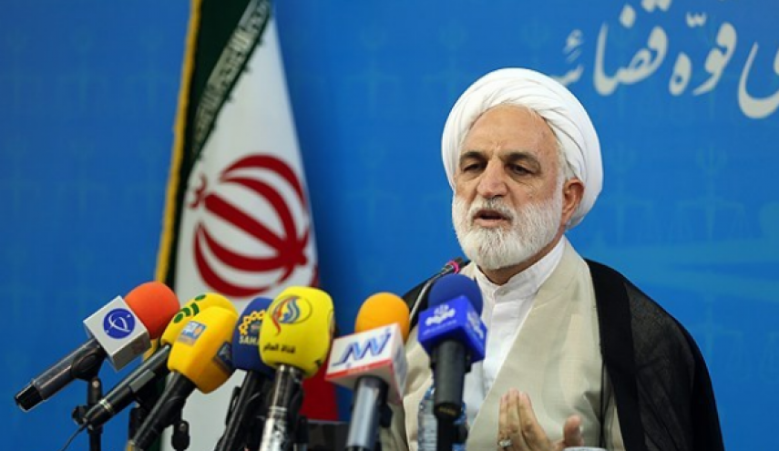 جدیدترین اخبار از پرونده احمدی نژاد/ احضار رئیس حراست بانک مرکزی/ ممنوع‌الخروجی بیش از 100 نفر از افراد صاحب سِمت