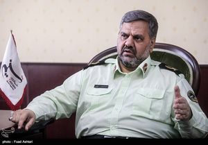 مدیری که ده ها سکه را در کشوی میز توالت نگه داری می کرد!