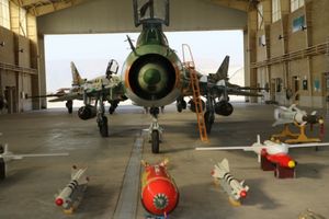 دستیابی ایران به تکنولوژی خاص جنگنده‌های روز دنیا/ «بکاو و بکش» با همکاری آنلاین پهپاد و سوخو ۲۲ سپاه+عکس
