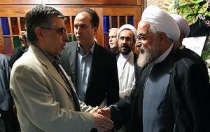 نقدی بر يک موضع‌گيری کاسبکارانه! 