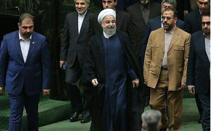 روحانی در امتحان مجلس مردود شد/ ارجاع سوالات از رئیس جمهوری به قوه قضائیه + جزئیات 