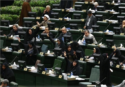 درخواست ۹۰ نماینده مجلس از لاریجانی درباره شفافیت آرای مجلس 