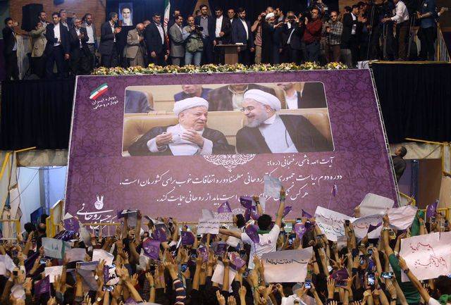آقای روحانی! «دیوارکِش»های دیروز، اکنون در ستاد انتخاباتی شما جمع شده‌اند!
