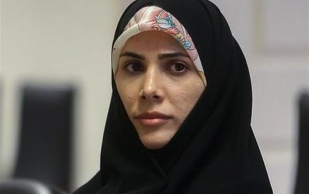 دختر «سوپر نجومی‌بگیر» به‌ حامیان‌ روحانی پیوست