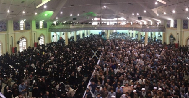 فیلم/ شعرخوانی مردم همدان در استقبال از رئیسی