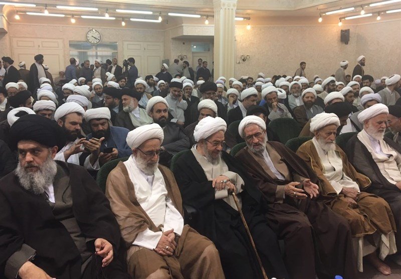 دیدار حجتالاسلام رئیسی با اعضای جامعه مدرسین حوزه علمیه قم + عکس