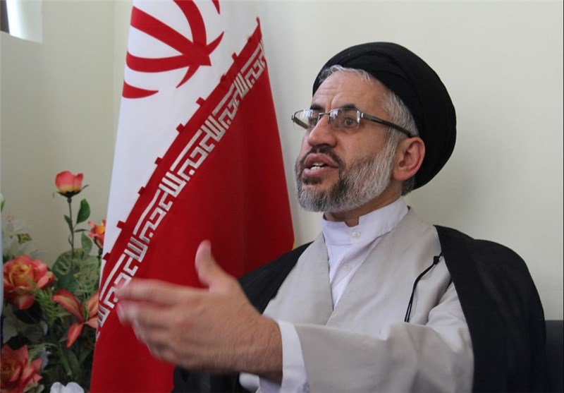 دکتر ولایتی توانمندسازی دانشجویان دانشگاه آزاد را در اولویت قرار دهد