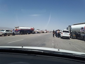 عکس اعتصاب رانندگان نفتکش در کرمان 