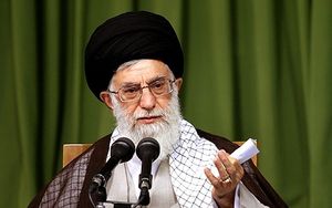 وقتی فرزند رهبر انقلاب روحانی کاروان می‌شود