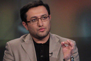 آقای روحانی بیاید در دوربین تلویزیون نگاه کند، به ملت بگوید