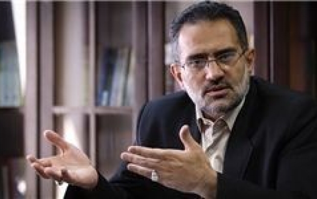 حسینی: آرا منفی روحانی بسیار بالاست/ اصلاح طلبان از هنرمندان استفاده ابزاری می کنند