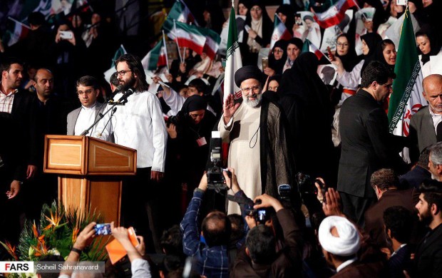 اجتماع پرشور حامیان «ابراهیم بت شکن / با حرف درمانی نمیتوان کارها را پیش برد/ حواشی + تصاویر