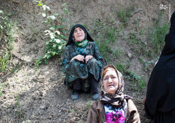 کارگران زیر آوار؛ رئیسجمهور و معاونش در حال تبلیغات برای انتخابات+عکس