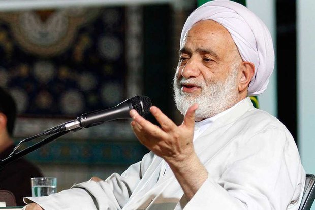 در سخنرانی‌ها رعایت حال عامه و خواص را بکنید