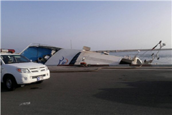 کشتی مسافربری در جزیره کیش غرق شد/حادثه تلفاتی نداشت