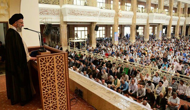 نماز عید فطر تجلی بندگی خداوند