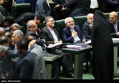 تعریف مبالغهآمیز یک نماینده از ظریف