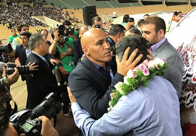 دودستگی بین هواداران استقلال؛ منصوریان آری یا خیر