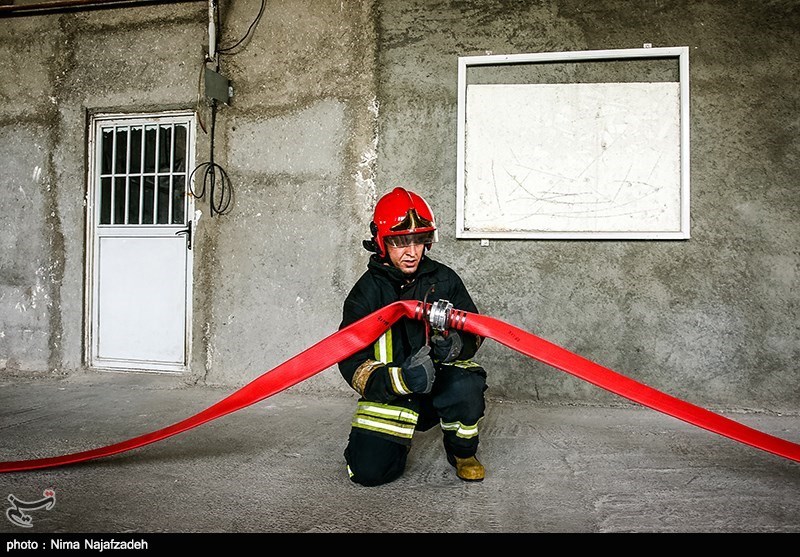 آتش‌سوزی در پاساژ ۲ طبقه روبروی تالار بورس