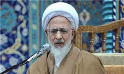 آدم با این اختلاس و حقوق‌های نجومی بالا می‌آورد!