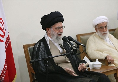 علتِ نطق ابلهانه رئیس‌جمهور آمریکا سبک مغزی آنهاست 