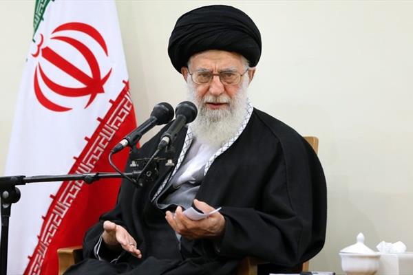 واردات کالاهایی که در داخل تولید می‌شود بعنوان حرام شرعی و قانونی شناخته شود/ هرکسی بخواهد با نتیجه آرای ملت دربیفتد مقابلش می‌ایستم/ هرجا مدیریت‌ غیرانقلابی و بی‌حال داشتیم کارها کند شد