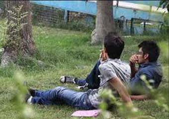 دانشآموزان معتاد از مدرسه اخراج نمیشوند