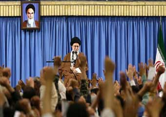 می‌توانیم بر همه سختی‌ها و چالش‌ها، مؤمنانه فائق بیاییم/ خاطرات دوران دفاع مقدس یک ثروت ملی است