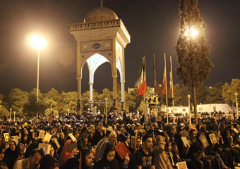 از سخنرانی 55 دقیقه‎ای تا عدم آماده‎سازی سیستم صوتی و ترک مراسم شب قدر توسط مردم