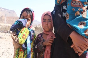 نهادهای حمایتی هوشمندانه یارانه پرداخت کنند/ قوانین مبارزه با مواد مخدر بازدارندگی لازم را ندارد/ تخفیف در مجازات قاچاقچیان آسیب زننده است