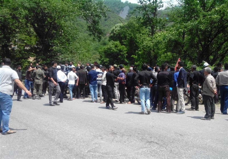 اعتراض خانوادههای فاجعه معدن یورت آزادشهر به رئیس جمهور+عکس