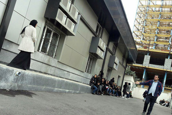 دستگیری ۶۰ دختر و پسر در پارتی شبانه گرگان