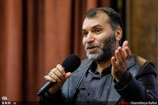  منطق «حاجی گرینف‌ها» این است هر کس با ما نیست آدم نیست/ تتلو اگر توبه هم بشکند باز یکی مثل بقیه است/ روشنفکرنماها برای تخریب عکس‌هایش را از پستو بیرون کشیدند