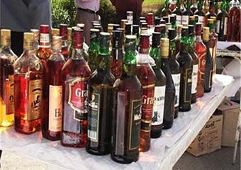 سرو مشروب در سواحل کشور و عدم نظارت مسئولان/ تبدیل صفحات اینترنتی به میکده مجازی جوانان