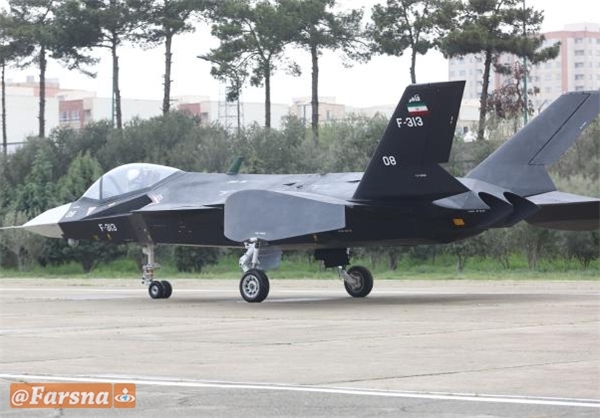 جنگنده قاهر «تاکسی» کرد/ رونمایی از ۲ موشک، جت کوثر و تحویل 20 بالگرد اورهال شده