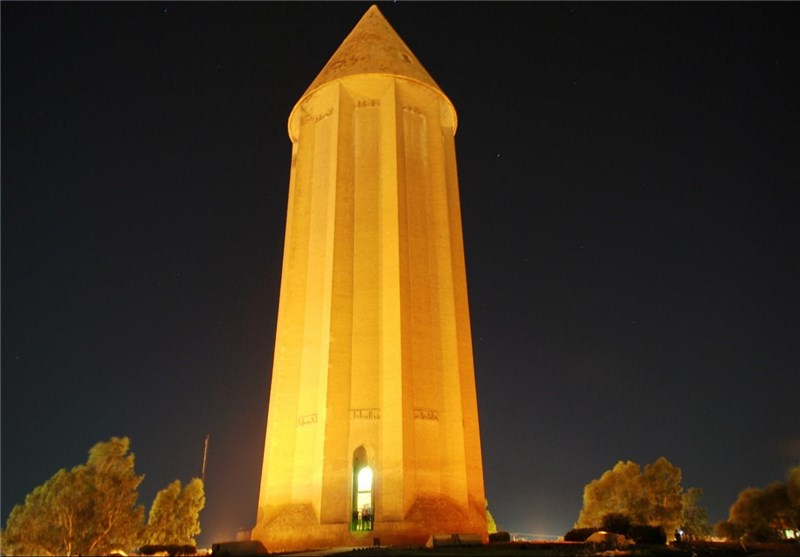 بیش از ۳ هزار گردشگر از بلندترین برج آجری جهان بازدید کردند