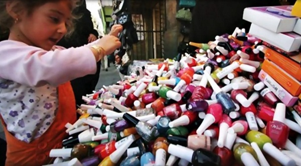 کمرنگ شدن باور های فرهنگی، ریشه کاهش سن آرایش در نوجوانان