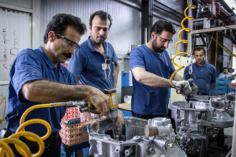 سهم گلستان از صنعت کشور یک و 2 دهم درصد است