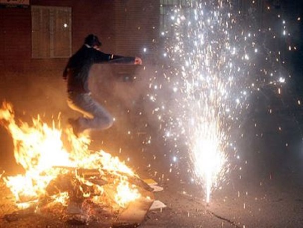 چهارشنبه آخر سال مراقب شادی هایمان باشیم