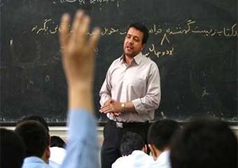 انتظار ۶ ماهه معلمان برای دریافت مطالبات/ اعتبار ۱۰۰۰ میلیارد تومانی از خزانه نرسید