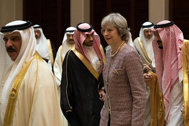 دسیسه جدید در منطقه؛ نقشه روباه پیر برای تنگه هرمز و تهدید ایران/ چرا کشتی جنگی انگلیس به یمن آمد؟